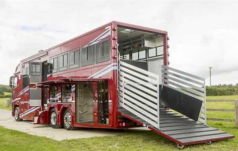 6 horseboxes that are more luxurious than a five-star hotel - Horse & Hound Luxury Horse Stables, Horse Transport, Horse Trailer Living Quarters, Horse Farm Ideas, Horse Barn Ideas Stables, Livestock Trailers, Cowboy Life, Dream Stables, Luxury Motorhomes