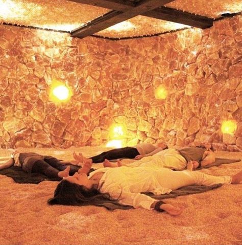 Salt Room Design, Himalayan Salt Room Diy, Nature Spa, Salt Cave Design, Himalayan Salt Cave Diy, Crystal Healing Room, Himalayan Salt Cave Spa, Salt Room Therapy, Spa Hammam