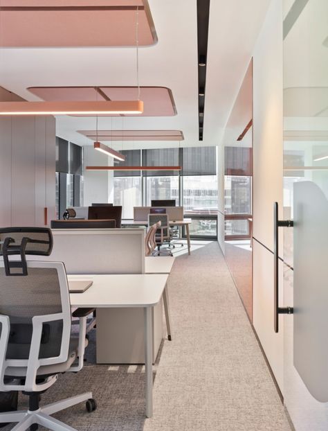 Minimal Ceiling Design, Minimal Office Design, Business Office Interior Design, Open Space Design, Office Ceiling Design, Workstations Design, Open Space Office, Office Interior Design Modern, Modern Office Interiors