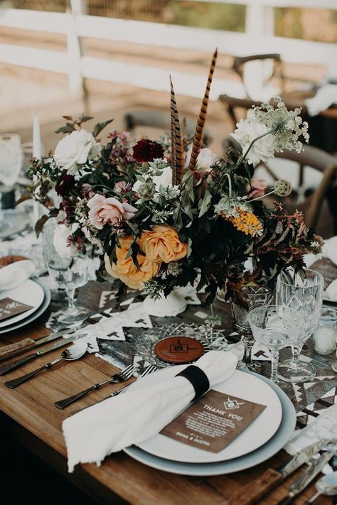 Use This Wedding Reception Table Checklist for Stress-Free Styling | Junebug Weddings Sage Green Wedding Ideas, Boho Table Setting, Sage Green Wedding Colors, Modern Rustic Wedding, Green Wedding Ideas, Rustic Modern Wedding, Cheap Wedding Venues, Cottage Wedding, Boho Table