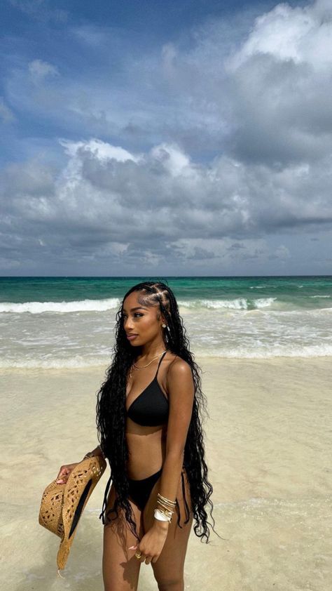 Beach Braids, Cute Vacation Outfits, Vacation Hairstyles, Protective Hairstyles Braids, Pretty Braided Hairstyles, Braids For Black Women, Braided Hairstyles For Black Women, Looks Black, Braids For Black Hair