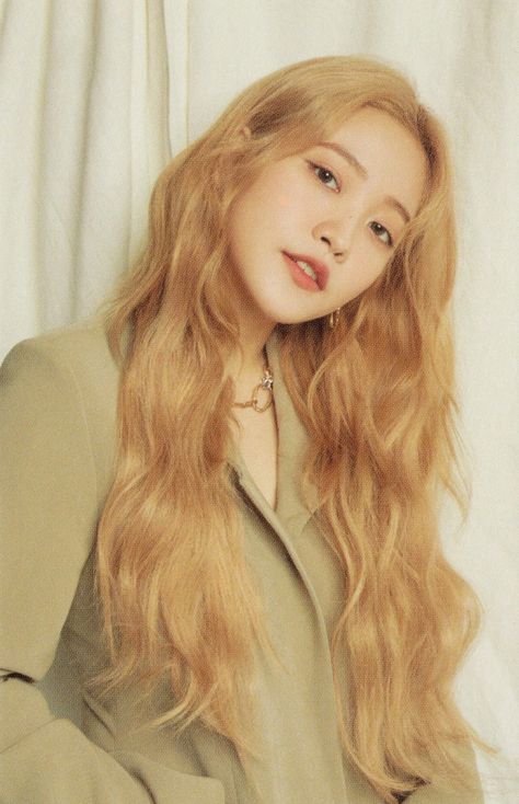 yeri pics on Twitter: "HOW RUDE OF YOU KIM YERIM… " Red Velvet Photoshoot, Red Velet, Red Velvet Yeri, 17 Kpop, Yeri Red Velvet, Kim Yerim, Irene Seulgi, Kang Seulgi, Girl Cakes