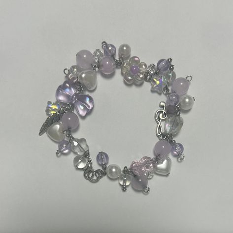 Purple Charm Bracelet, Fimo Beads Bracelet, Purple Bead Bracelet Ideas, Cluttered Bracelets, Amythest Bracelet, Jewelry Kpop, Girly Bracelets, Purple Beaded Bracelets, Fimo Beads