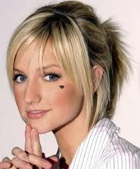 ashlee simpson - Bangs & layers framing face Simpson Pictures, Bangs Ponytail, Ashlee Simpson, Medium Blonde, Frou Frou, Creative Hairstyles, Face Hair, Messy Hairstyles, About Hair