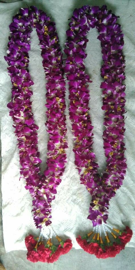 Orchid Garland Wedding Indian, Garland Wedding Indian, Orchid Garland, Wedding Mala, Indian Wedding Flowers, Home Flower Decor, Flower Garland Wedding, Bengali Bride, Wedding Garland