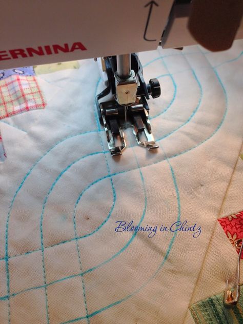 how to quilt cables with a walking foot : bloominginchintz.blogspot.com Walking Foot Quilting, Free Motion Quilting Patterns, Machine Quilting Patterns, Quilting Stencils, Machine Quilting Designs, Free Motion Quilt Designs, Quilting Templates, Patchwork Quilting, Quilting For Beginners