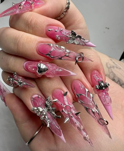 Pink Stiletto Nails, Long Stiletto Nails, Punk Nails, Goth Nails, Grunge Nails, Unique Acrylic Nails, Diy Nail Art, Kawaii Nails, Bling Nails