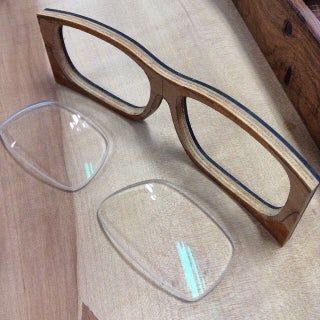 Diy Sunglasses, Specs Frame, Wooden Glasses, Small Lips, Wood Sunglasses, Wooden Sunglasses, Spectacles Frames, Stylish Glasses, Circular Pattern