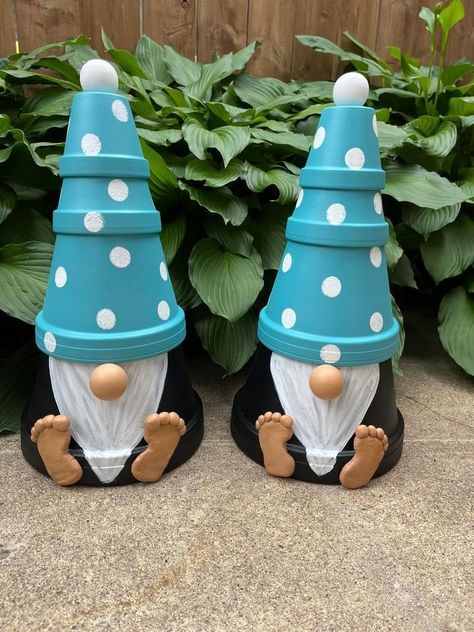 Flower Pot Gnomes, Pot Gnomes, Painted Terracotta Pots, Plant Pots Crafts, Justin Time, Lighthouse Crafts, Gnome Diy, Gnome Paint, Terra Cotta Pot Crafts Diy