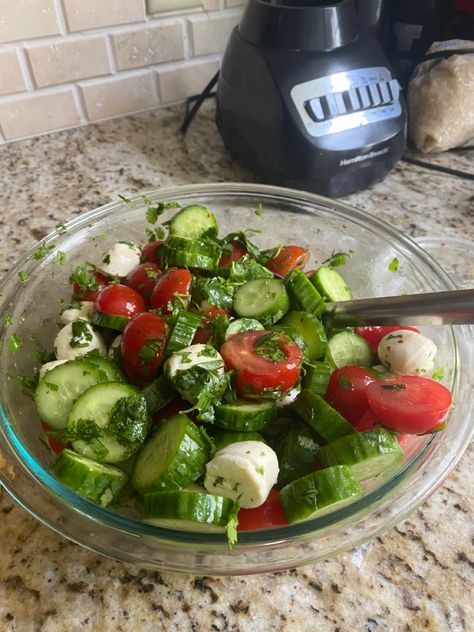 Cucumber Aesthetic, Bunny Diet, Tomato Girl, Baby Tomatoes, Cucumber Tomato Salad, Tomato And Cheese, Cheese Balls, Cheese Salad, Eating Tips