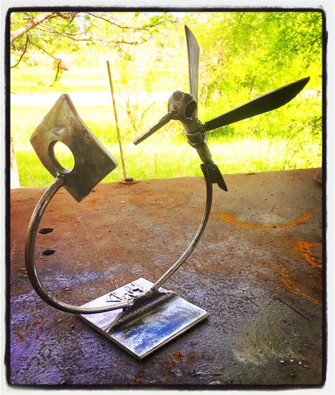 hummingbird Golf Club Art, Weld Art, Humming Bird, Outdoor Decor Backyard, Metal Art Welded, Metal Art Projects, Welding Art, Scrap Metal Art, Scrap Metal