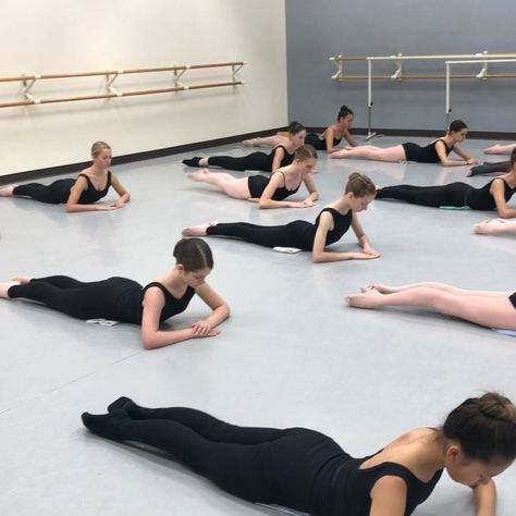 Floor Barre. #sultanovrussianballetacademy #ballet #ballerina #stretch #conditioning Floor Barre, Ballerina Workout, Dance Things, Ballet Moves, Ballet Academy, Barre Workout, Ballet Class, Floor Workouts, Ideal Weight