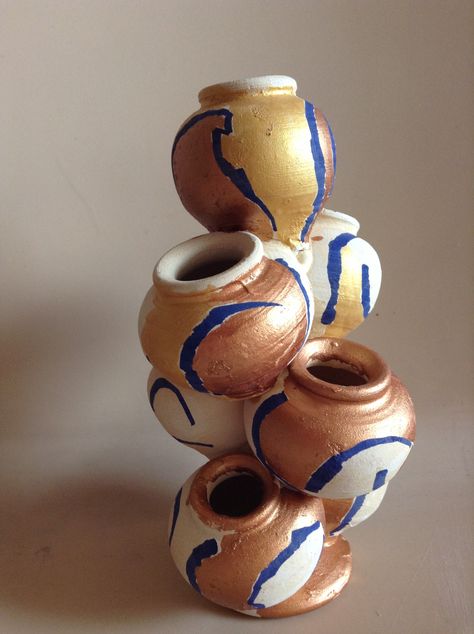 Matuki Art, Mataka Art, Matka Painting, Earthen Pots, Blue Pottery Designs, Kalash Decoration, Gardening Design Diy, Art Display Kids, Pot Painting