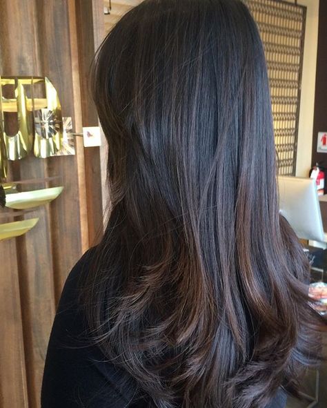 Talk about a natural beauty #salon1322belmont #1322girl Dark Hair With Lowlights, Black Hair Straight, Chocolate Brunette Hair, Dark Black Hair, Balayage Straight, Balayage Straight Hair, Highlights Ideas, Black Hair Balayage, Straight Black Hair