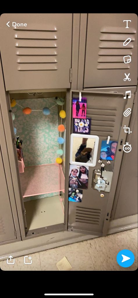 Locker Inspo School, Locker Organization Ideas, Decorated Locker, Locker Decorations Ideas, Aesthetic Locker Decor, Cute Locker Decorations, Locker Stuff, Cute Locker Ideas, School Locker Organization