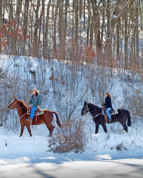 There are many ways to enjoy a winter wonderland in the Pocono Mountains. Start planning your winter getaway! 👉 Swipe and save for vacation inspiration! #PoconoMtns #PoconoMountains #WinterVacation Save For Vacation, Traveling Photography, Pocono Mountains, Vacation Inspiration, Winter Getaway, Winter Vacation, Blue Mountain, Vacation Travel, Horseback Riding