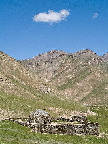 Tash Rabat, Eagle Hunting, Travel Asia, Alpine Lake, Silk Road, Yurt, 15th Century, Mongolia, Dream Destinations