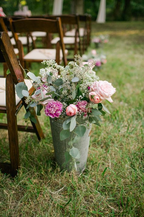 Flower Bucket Aisle Markers | Amanda Watson Photography | Sophisticated Countryside Wedding in Sparkling Blush Diy Wedding Magazine, Birch Wedding, Jasmine Wedding, Wedding Event Dresses, Aisle Markers, Cowgirl Wedding, Aisle Flowers, Country Theme Wedding, Curated Wedding