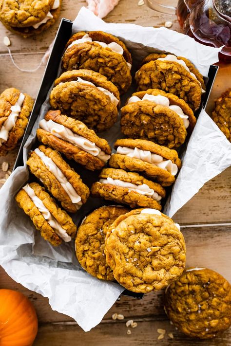 Pumpkin Oatmeal Cream Pies, Oatmeal Cream Pie Recipe, October Baking, Oatmeal Cream Pie, Pumpkin Oatmeal Cookies, Pumpkin Cookie Recipe, Cookie Cookbook, Oatmeal Cream Pies, Recipe Pumpkin