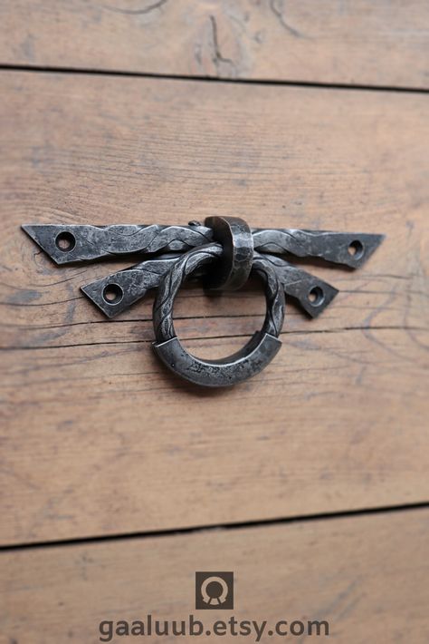 Forged Metal Projects, Forged Art, Blacksmithing Projects, Hand Forged Jewelry, Welding Crafts, Rustic Hardware, Blacksmith Projects, Metal Working Projects, Forging Metal