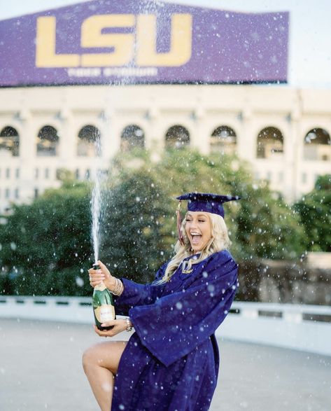 Lsu College Graduation Pictures, Lsu Senior Pictures, Lsu Graduation Pictures, Lsu Graduation, Ucla Graduation, Senior Casuals, Lsu College, Graduation Board, College Grad Pictures