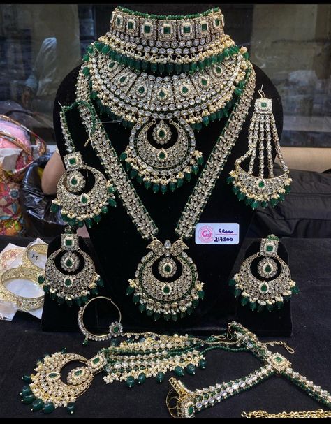 Dulhan Set Jewelry Bridal, Dulhan Jwellary Set, Heavy Jewelry Sets For Weddings And Festivals, Bollywood Style Wedding Jewelry Sets With Gemstones, Bridal Jwelery, Dulhan Set, Bollywood Dual-tone Jewelry Sets For Festivals, Nikah Ideas, Bollywood Style Dual-tone Bridal Necklace For Festivals