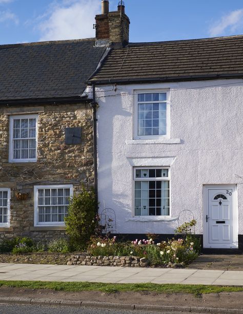 Real home: a spectacular stone cottage is transformed with upcycled finds | Real Homes English Cottage Homes, English Cottage Interiors Cozy, Bungalows Ideas, Victorian Cottage Interior, Cottage Transformation, English Country Cottage Interiors, Old Cottage Interior, Stone Cottages Interior, Stone Cottage Homes