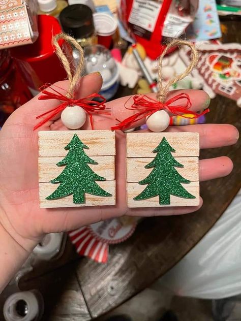 Jenga Block Crafts Diy Fall, Square Christmas Ornaments, Jenga Block Crafts Thanksgiving, Jenna Block Christmas Ornaments, Wood Biscuits Crafts, Jenga Christmas Ornaments Diy, Mini Jinga Block Crafts, Jenga Block Ornaments Diy, Jenga Block Christmas Tree