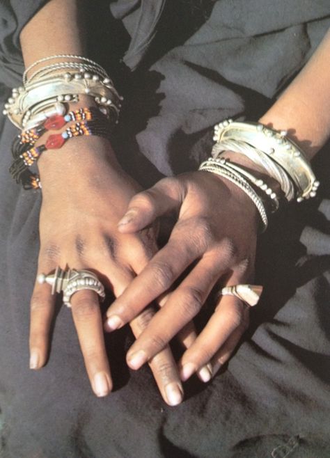 Tuareg People, Tuareg Jewelry, African Jewelry, African Beauty, Traditional Jewelry, Ethnic Jewelry, Brown Skin, Arm Candy, Jewelry Inspiration