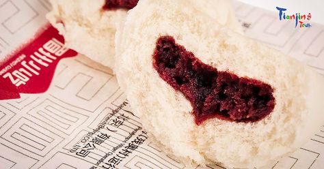 Red Bean Paste Steamed Buns (Dou Sha Bao in Chinese) is stuffed with sweet red bean paste fillings, soft and fluffy, which is pretty popular for local people in Tianjin. #TianjinFoodie #DouShaBao Sweet Red Bean Paste, Sweet Red Bean, Red Bean Paste, Red Bean, Steamed Buns, Tianjin, Bean Paste, Red Beans, Buns