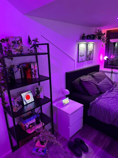 Purple Black And Grey Bedroom Ideas, Color Scheme For Apartment, Room Decor Ideas Gaming, Cozy Gaming Bedroom Ideas, Sick Room Decor, Futuristic Bedroom Decor, Room Ideas Aesthetic Black Furniture, Purple Bedroom Ideas Aesthetic, Comfort Bedroom Aesthetic