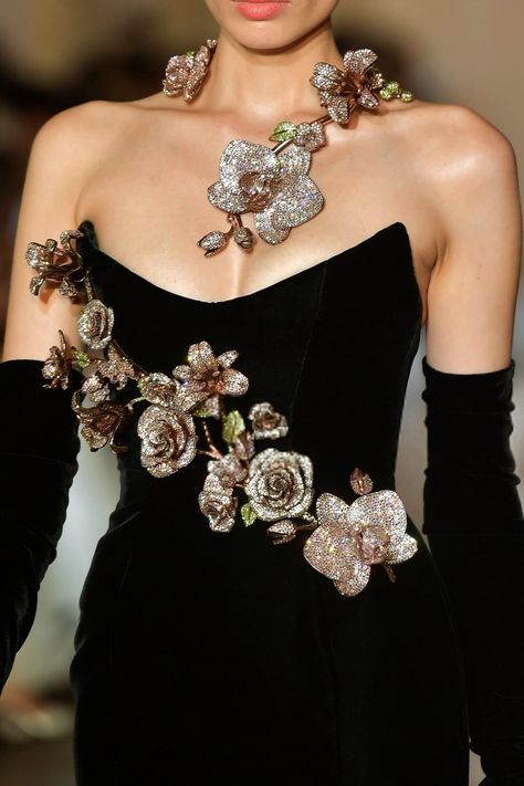 Tamara Ralph, Runway Fashion Couture, Fall Winter 2024, Jewelry Lookbook, Winter 2024, Couture Collection, Couture Dresses, Fancy Dresses, Beautiful Fashion