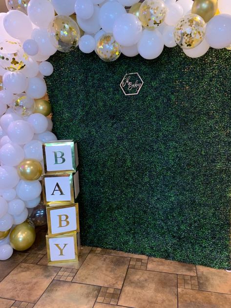 Backyard Event, Artificial Grass Wall, Grass Backdrops, Fence Screen, Privacy Fence Screen, Artificial Plant Wall, Baby Shower Deco, Simple Birthday Decorations, Grass Wall