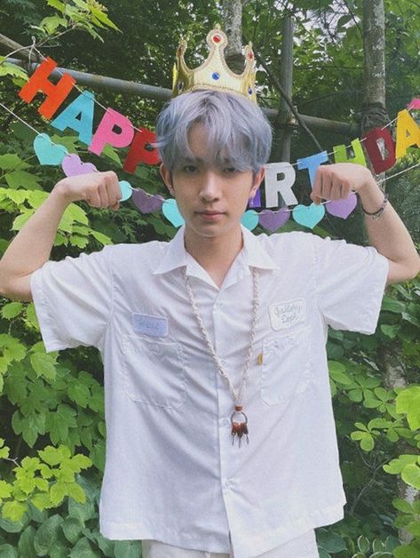 Heeseung‘s Birthday Lee Evans, Nature Aesthetic, Kpop Guys, Extended Play, Kpop Wallpaper, Boyfriend Pictures, Beautiful Eyes, Boyfriend Material, Boy Bands