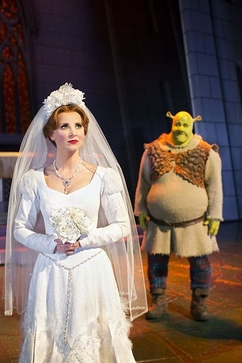 Wedding dress Princess Fiona Wedding Dress, Fiona Wedding Dress, Fiona From Shrek, Shrek Wedding, Fiona Costume, Fiona Shrek, Shrek The Musical, Blue Jurassic World, Shrek Costume