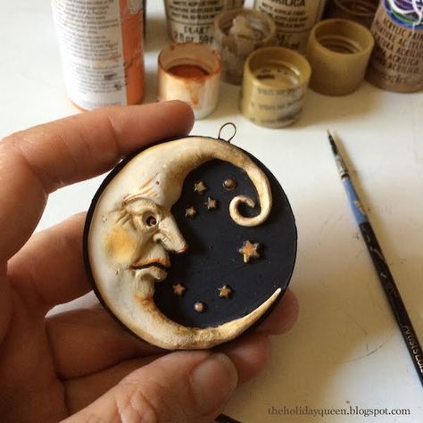 Halloween Folk Art by Melissa Valeriote • •Crescent Moon & Star Ornament• • a work in progress Clay Moon, Halloween Folk Art, Keramik Design, Clay Jewelry Diy, Clay Art Projects, Fimo Clay, Diy Clay Crafts, Polymer Clay Projects, Polymer Clay Creations