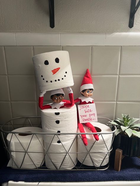 Toilet paper snowman funny elf on the shelf Elf On The Shelf Snowman, Snowman Toilet Paper, Toilet Paper Snowman, Snowman Funny, Paper Snowman, Funny Elf On The Shelf, Toilet Paper Humor, Elf Activities, Elf Antics