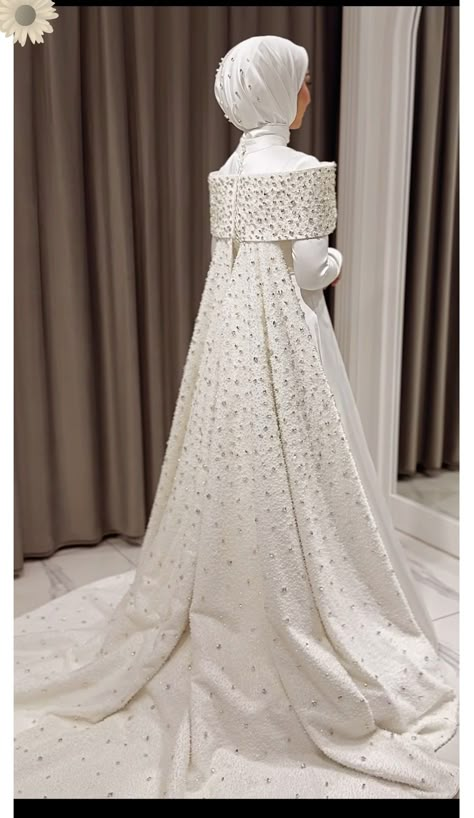 Modest Wedding Dresses Hijab, Hijab Bridal Dress, Hijabi Wedding Dress, Modest Long Sleeve Wedding Dresses, Muslim Nikah, Modest Bridal Dresses, Muslim Wedding Hijab, Wedding Dresses Muslim, Muslim Wedding Gown