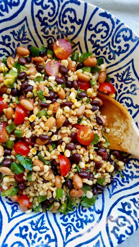 Ugly Vegan Kitchen - Chipotle Bean and Barley Salad Bean And Barley Salad, Barley Recipe Healthy, Chipotle Salad Dressing, Barley Salad Recipes, Chipotle Salad, Recipe With Corn, Vegan Bean, Barley Recipe, Barley Salad