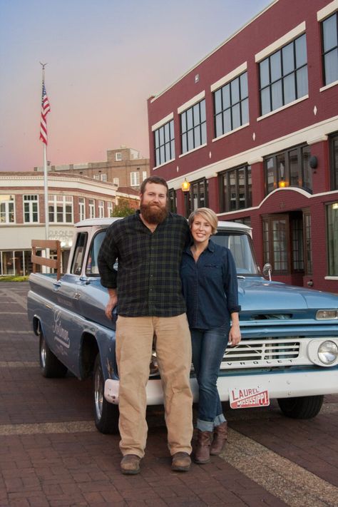 Erin & Ben Napier of HGTV Home Town Hgtv Home Town, Home Town Hgtv, Ben Napier, Laurel Ms, Southern Town, Erin Napier, Joanna Gaines Style, Hgtv Shows, Big Men Fashion