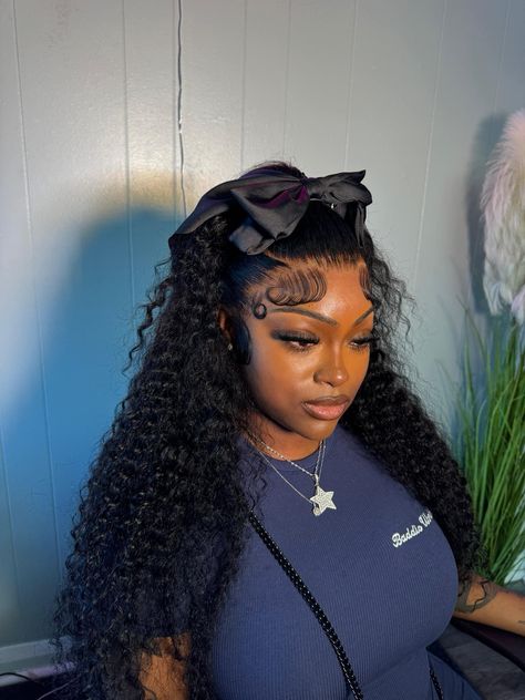 Bow Trend Hairstyle, Half Up Half Down Curly, Trend Hairstyle, Bow Trend, Braid Half Up Half Down, Natural Hair Weaves, Weave Ponytail Hairstyles, Weave Ponytail, Braided Half Up