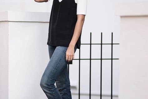 The New Layer Game White Mock Neck Top, Motif Soutache, Camisole Outfit, Bowling Outfit, Cami Outfit, Summer Layers, Outfits Edgy, Ideal Wardrobe, Black Cami Top