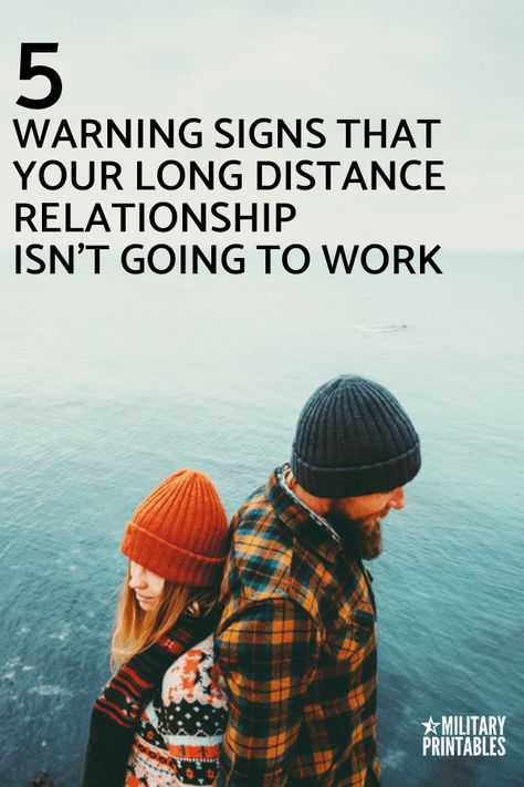 5 Warning Signs That Your Long Distance Relationship Isn't Going To Last Long Distance Break Up, Military Long Distance Relationship, Ldr Advice, Long Distance Marriage, Distant Relationship, Long Distance Relationship Advice, Lack Of Communication, Distance Love, Long Distance Love