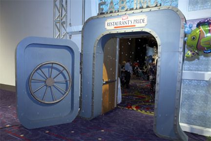 Submarine entrances - what a way to transform a ballroom door! More props and decor at www.mcpatl.com Diy Submarine Decoration, Vbs Submarine, Submarine Decorations, Submarine Decor, Atlantis Theme, Deep Sea Discovery Vbs, Ocean Commotion Vbs, Casino Theme Party, Tunnel Entrance