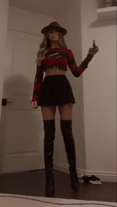 Fantasia Freddy Krueger, Freddy Costume, Freddy Krueger Costume, Halloween Costumes Women Creative, Halloween Costumes 2022, Horror Halloween Costumes, Holloween Costume, Trendy Halloween Costumes, Halloween Costume Outfits