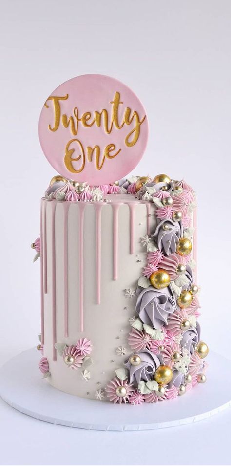 Double Layer Birthday Cake Ideas, Pretty 21st Birthday Cake, Female Cakes Birthday, Tall Birthday Cake Ideas, 33rd Birthday Cake For Women, Unique Cake Decoration, 21st Birthday Cake Ideas For Her Simple, 21st Birthday Cake Ideas For Her Unique, 18th Birthday Cakes For Girls Ideas