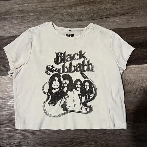 🖤Black Sabbath Band Tee Cropped
🖤Vintage style... - Depop Black Sabbath Shirt Outfit, Band Metal, Eddie Munson, Black Sabbath, Punk Goth, Band Tees, Sweatshirt Shirt, Women's T Shirt, Jean Shirts