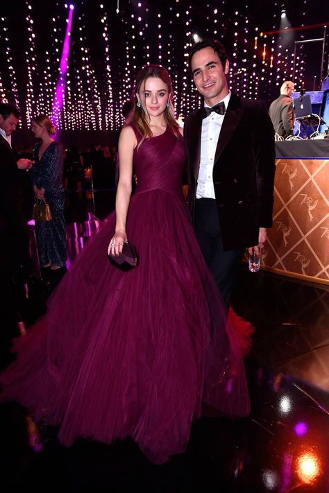 Zac Posen poses with The Kissing Booth star Joey King, making her Emmys debut in a princess dress Princess Gowns For Engagement, Cocktail Party Outfit Indian Wedding Ideas, Gowns For Reception Party, Party Gowns Indian Weddings, Gowns For Engagement, Gown For Engagement Indian, Gowns For Reception, Dresses For Reception, Gown Party Wear Reception Dresses