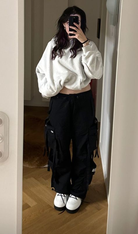 Reved Twitch Streamer Outfit, Streamer Outfits, Acubi Fashion, Girl Struggles, Outfits Girl, Twitch Streamer, Spirit Animal, Rv, Fashion Inspo