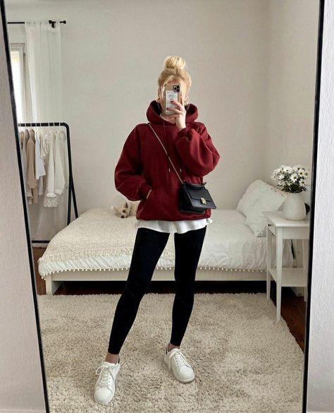 Oversized Hoodies Aesthetic, Hoodie Fashion Outfit, Hoodie Outfit Ideas, Hoodie And Leggings Outfit, Minimalist Winter Outfit, Oversized Hoodie Outfit, Hoodie Outfit Casual, Hoodies Aesthetic, Casual Chic Summer